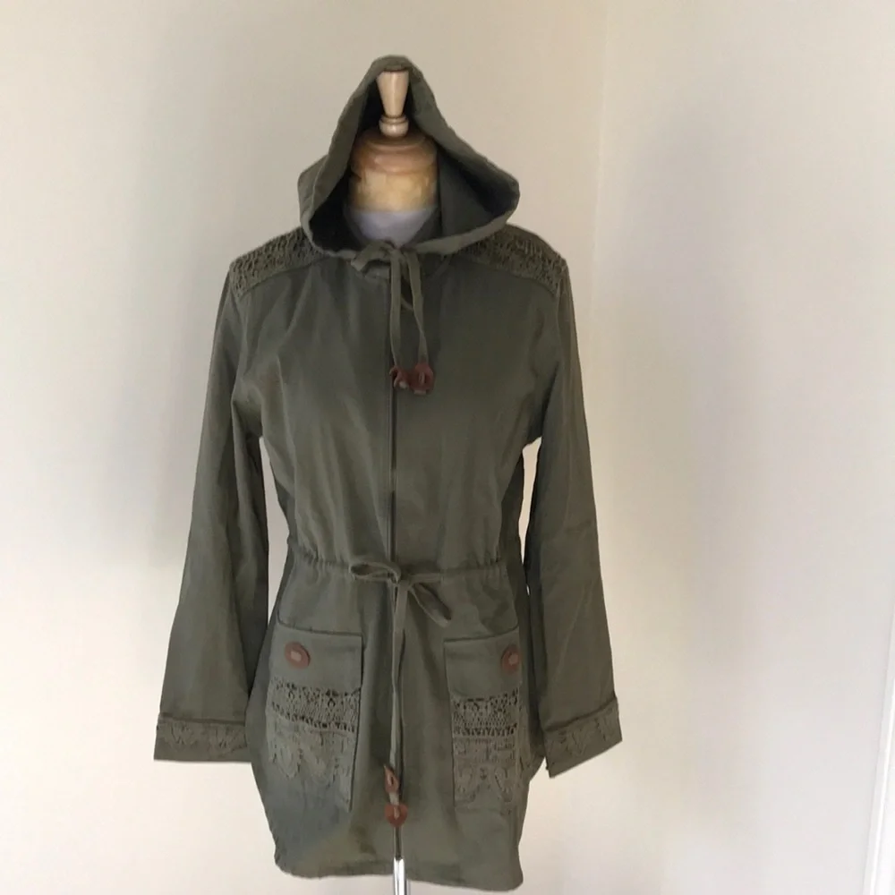 Sundance small Olive zippered cotton jacket with hood .